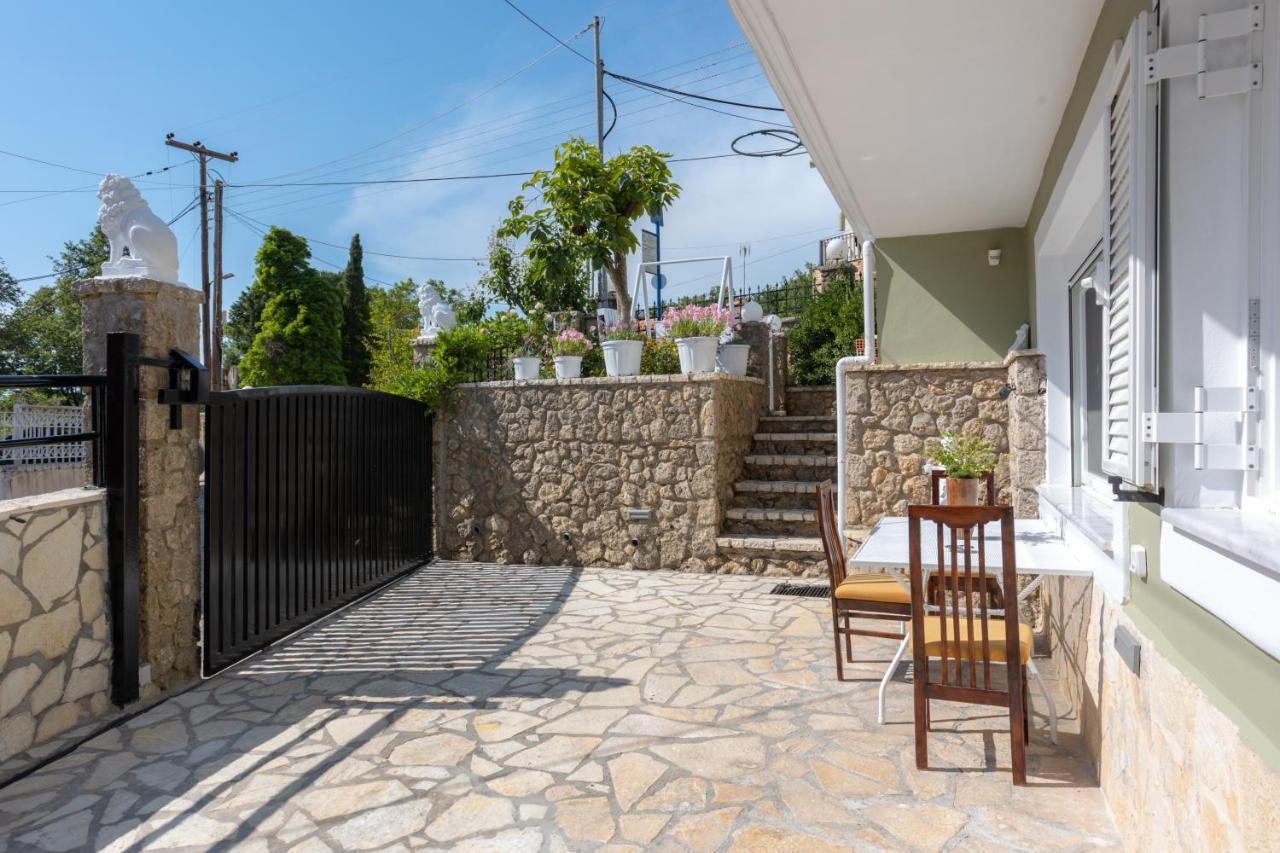 Nina'S Luxury Apartments Virós エクステリア 写真